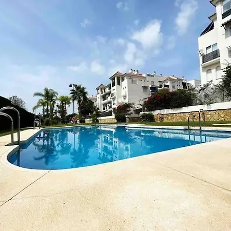 Appartement 2br, 1bth Flat Near Puerto Banus