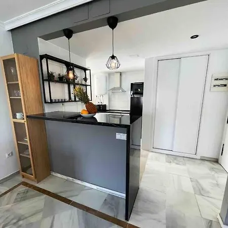 2br, 1bth Flat Near Puerto Banus Marbella