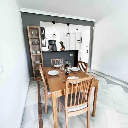2br, 1bth Flat Near Puerto Banus Апартаменты *
